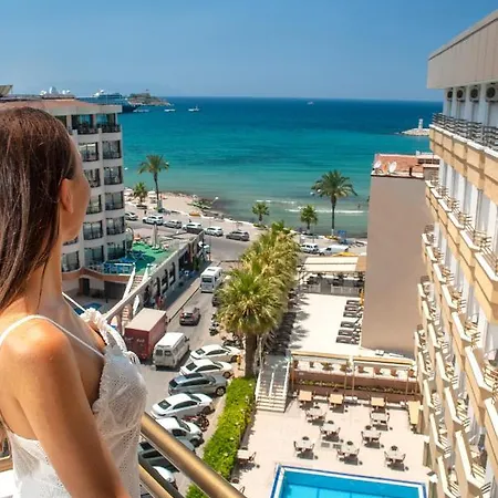 ホテル Palm クシャダス